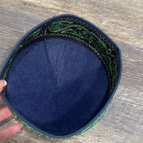 Hat - Picture 3 of 5